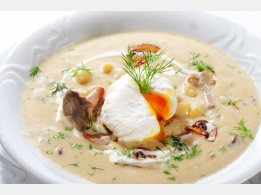 „Kulajda“ – Suppe mit Pilzen und weich gekochtem Spiegelei